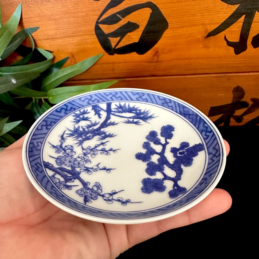 Japanese blue and white mini plate